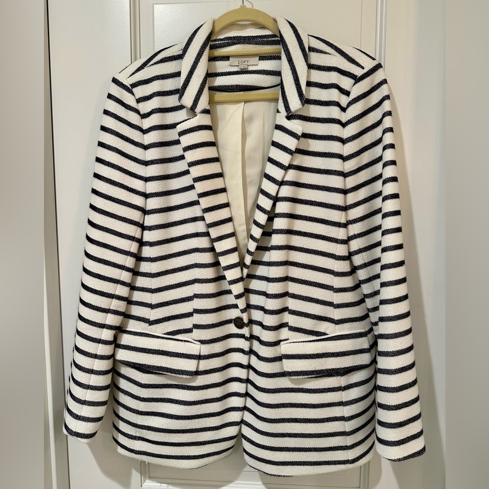 Attractive horizontally striped blazer, full lined, pockets.